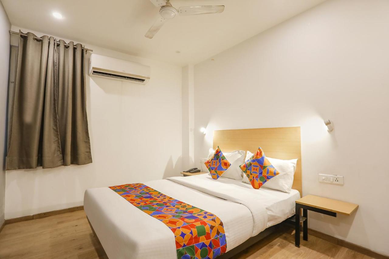 Fabhotel Golden World 가지아바드 외부 사진